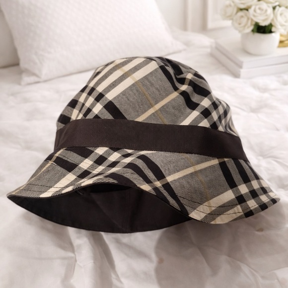 Burberry Bucket Hat 2-Way Pony Embroidery Check Pattern
